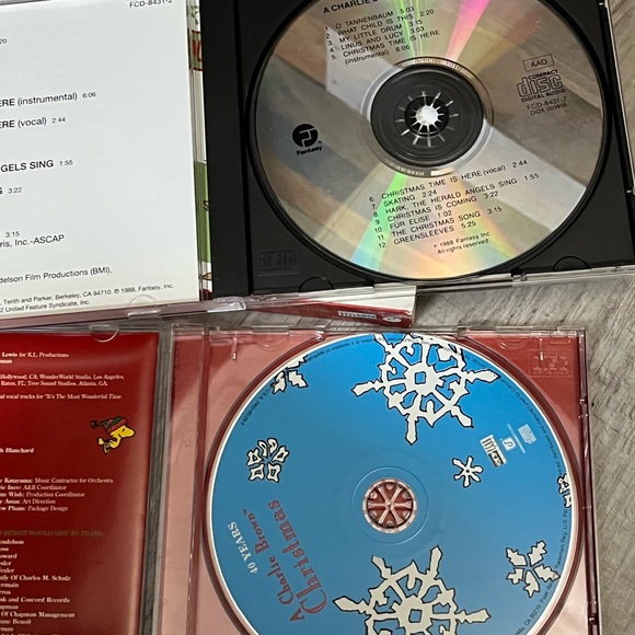 Vintage Peanuts Charlie Brown  2 disc CD set Christmas Good grief Charli… - Picture 4 of 8